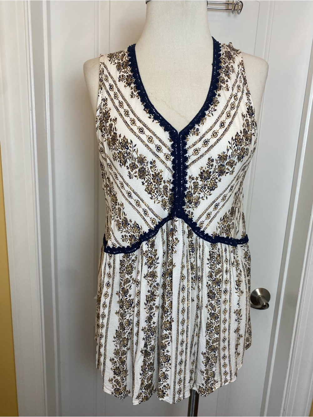 Knox Rose Boho Floral Blue/Cream Tank Blouse Sz XL Sleevelesst